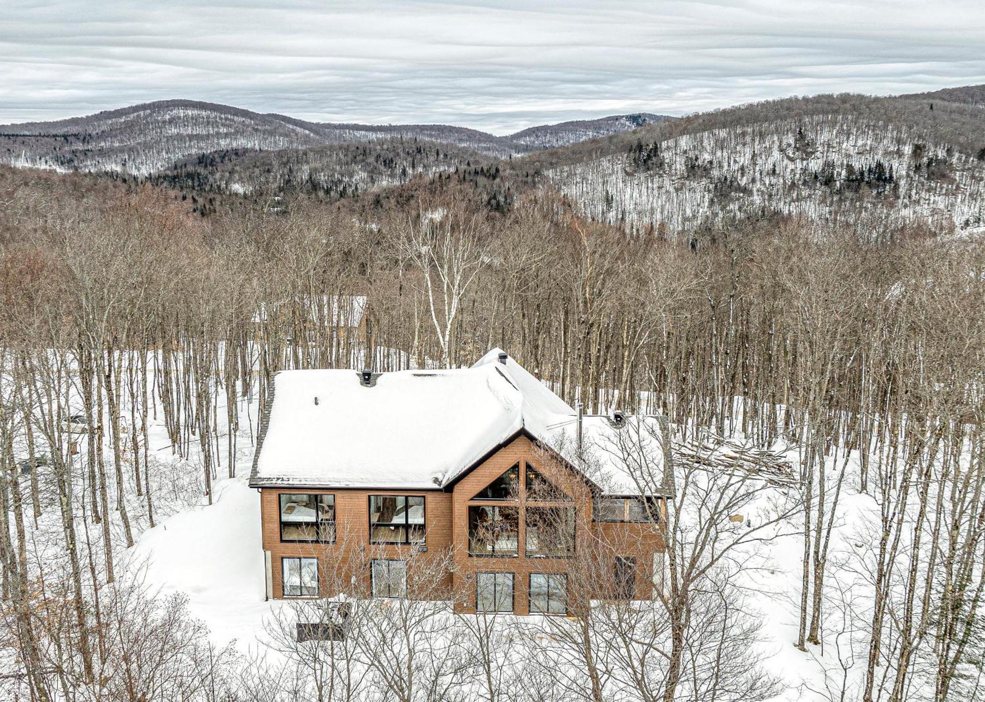 The Chic Shack - Golf, Ski, Spa Saint-Faustin Exterior photo