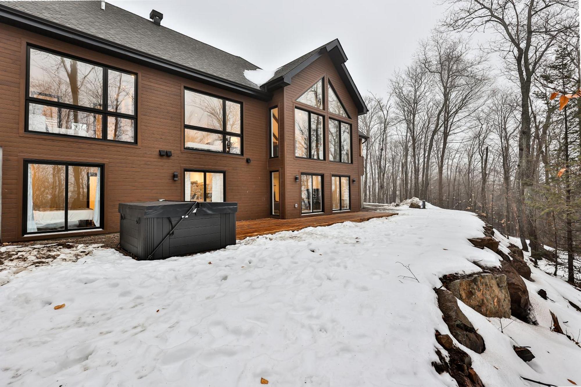The Chic Shack - Golf, Ski, Spa Saint-Faustin Exterior photo